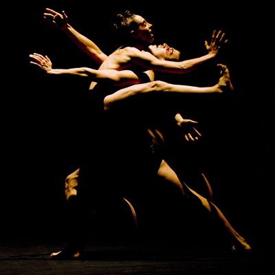 Choreography_marie_chouinard_photo_nicolas_ruel_dancers_carol_prieur_james_viveiros_1212