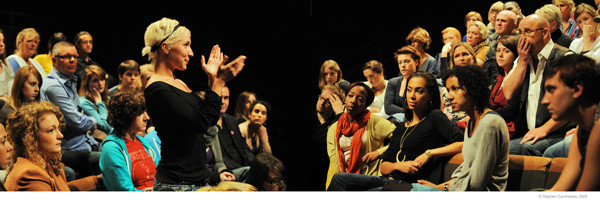The_author_audience_and_esther_smith__standing____stephen_cummiskey