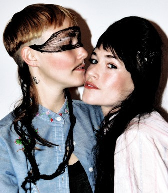 Cocorosie_prom_portrait_samantha_west__300_7x8_srgb_webre_kicsi